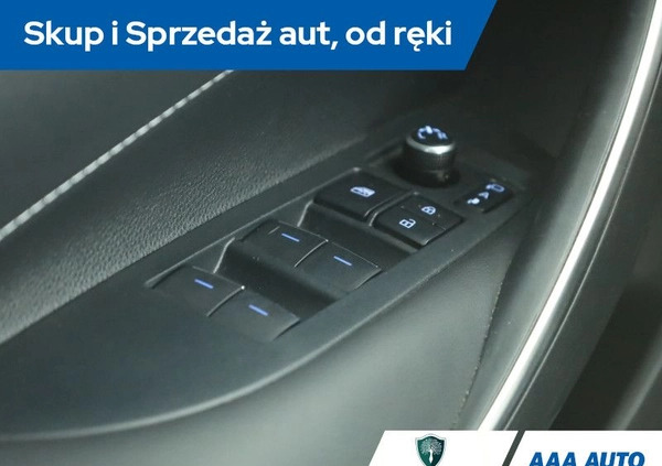 Toyota Corolla cena 89000 przebieg: 125382, rok produkcji 2019 z Sokołów Małopolski małe 211